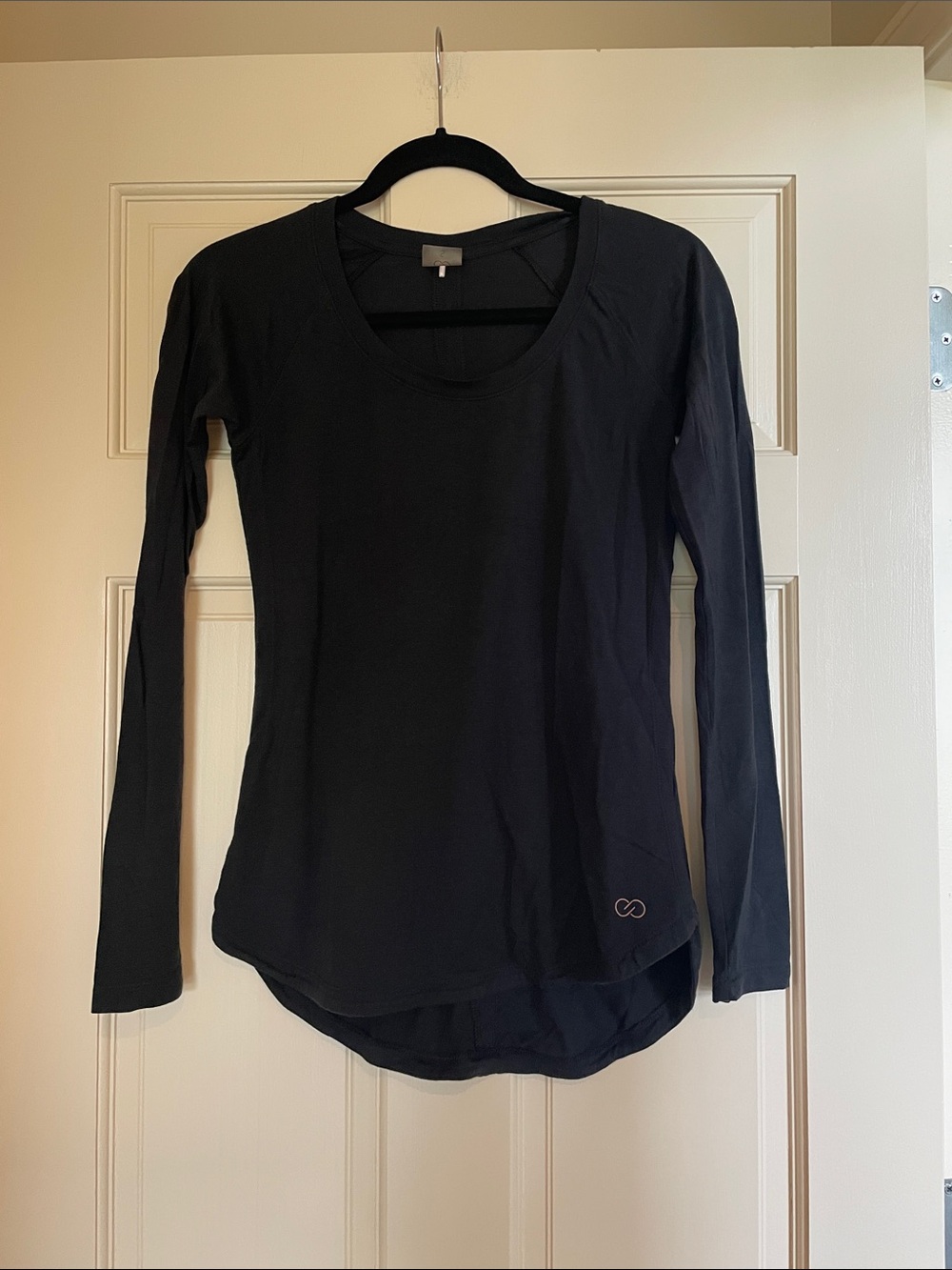 CALIA by Carrie Underwood Black Long-Sleeve Scoop Neck Top